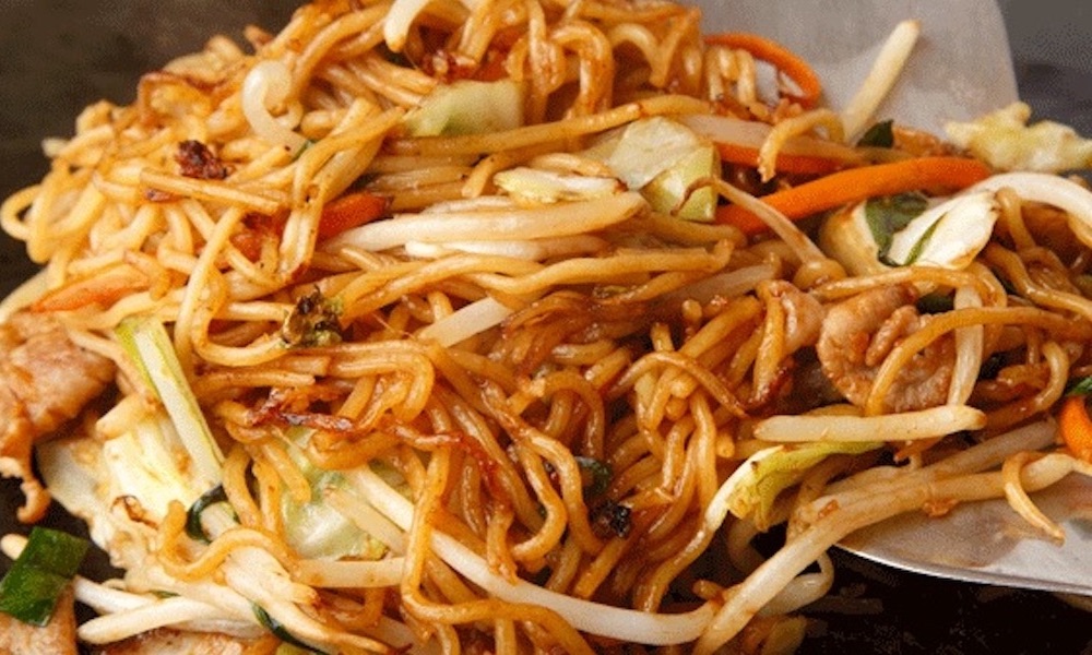 yakisoba cooking