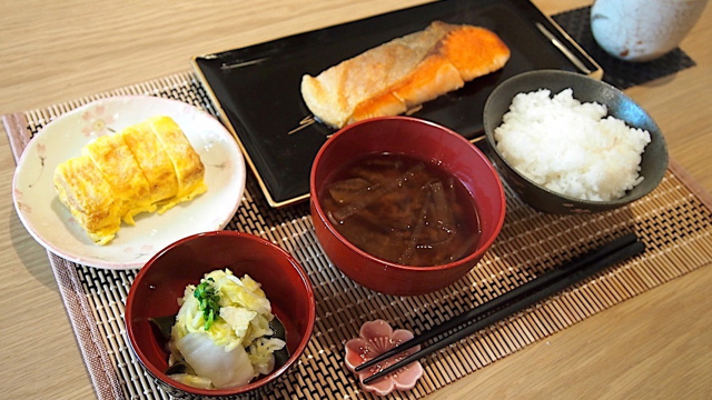 京の家庭朝食作り